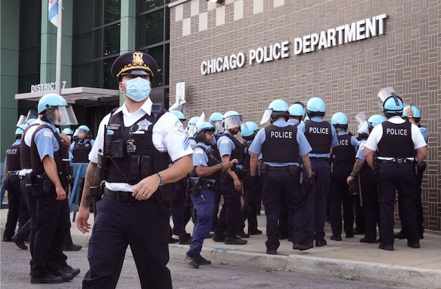 Photo of Chicago Police officers